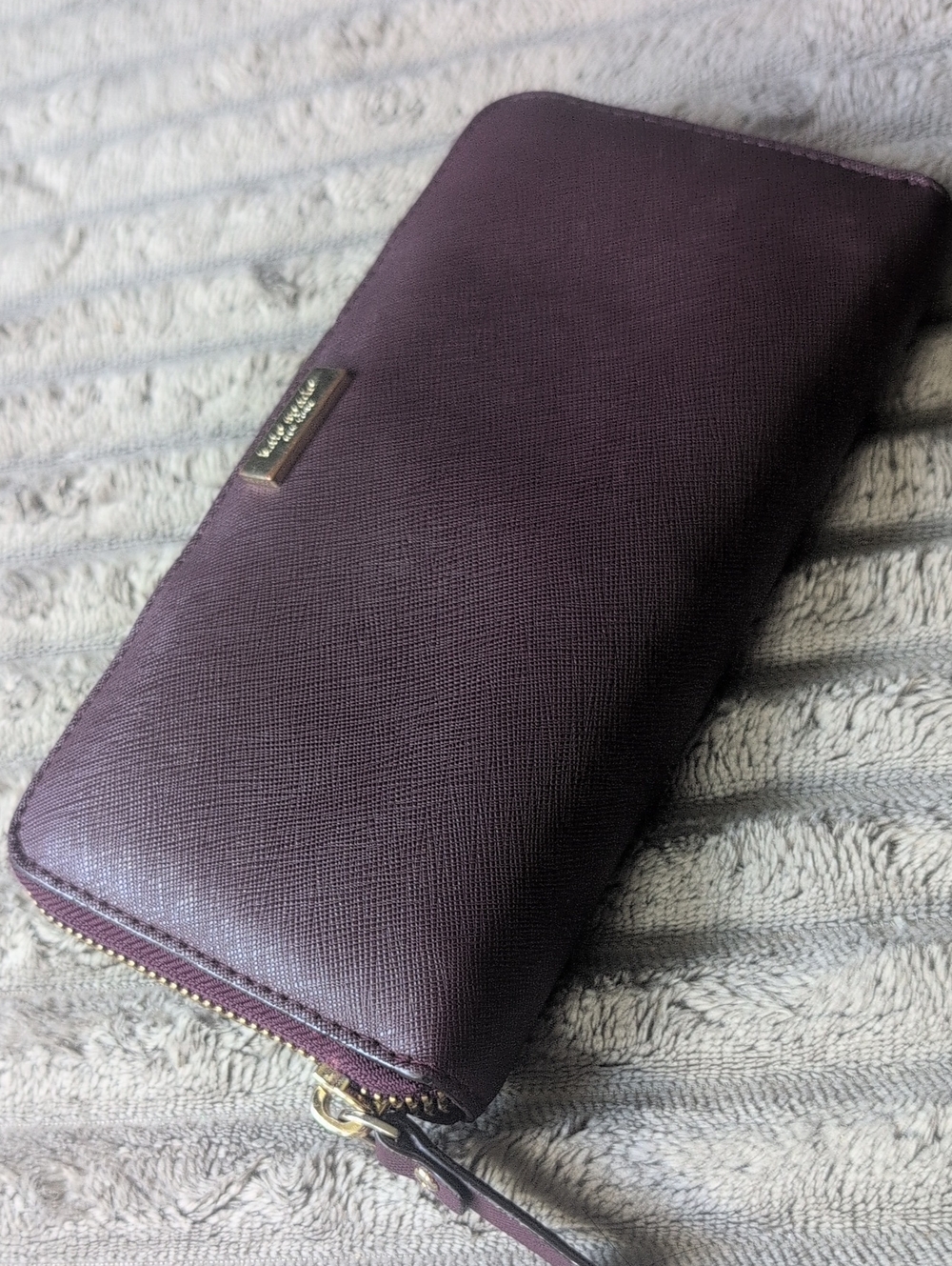 Kate Spade Zip Around Wallet